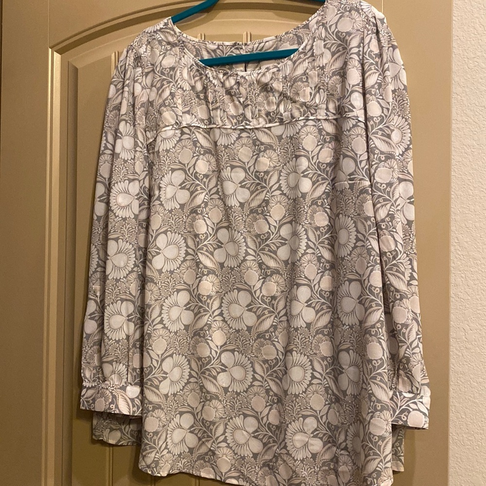 LOFT 22 top